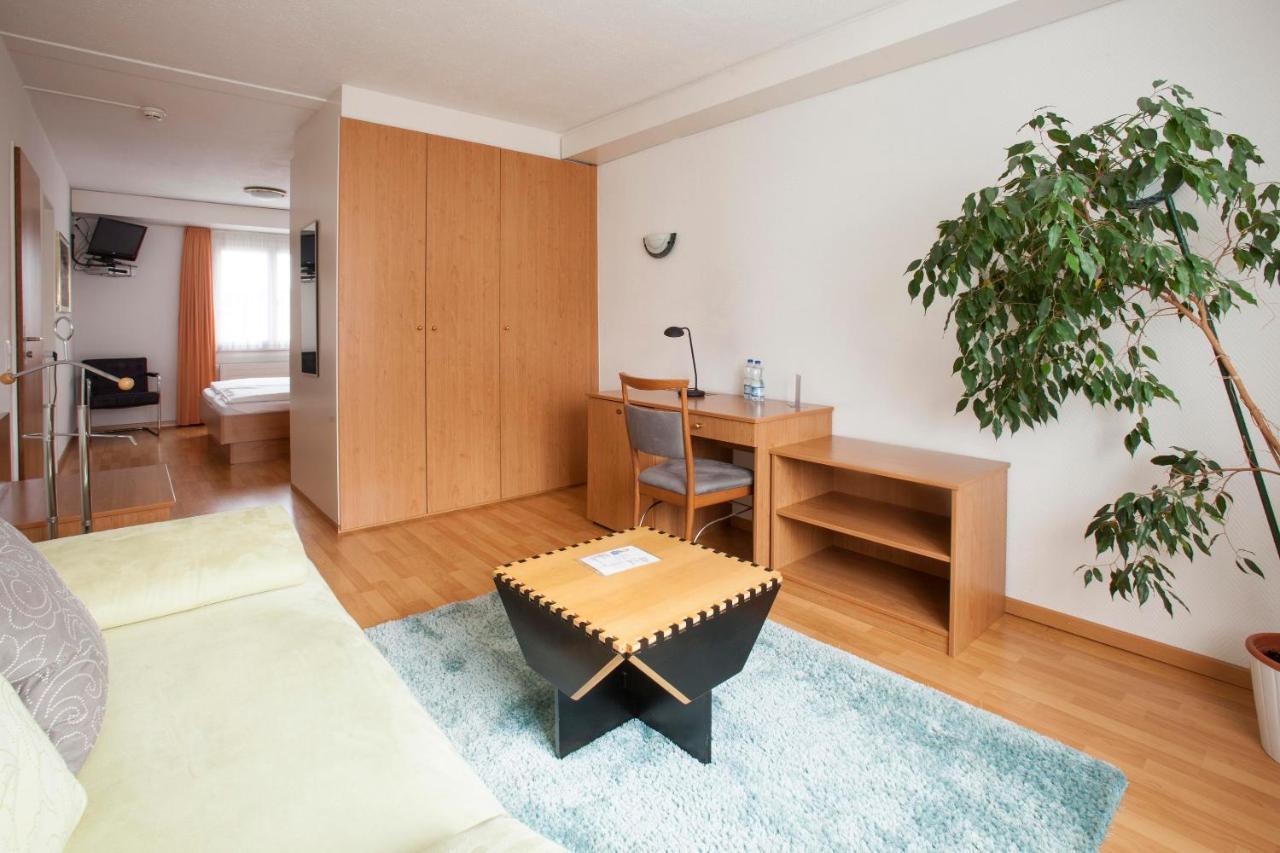 Hotel Zur Au デリコン エクステリア 写真