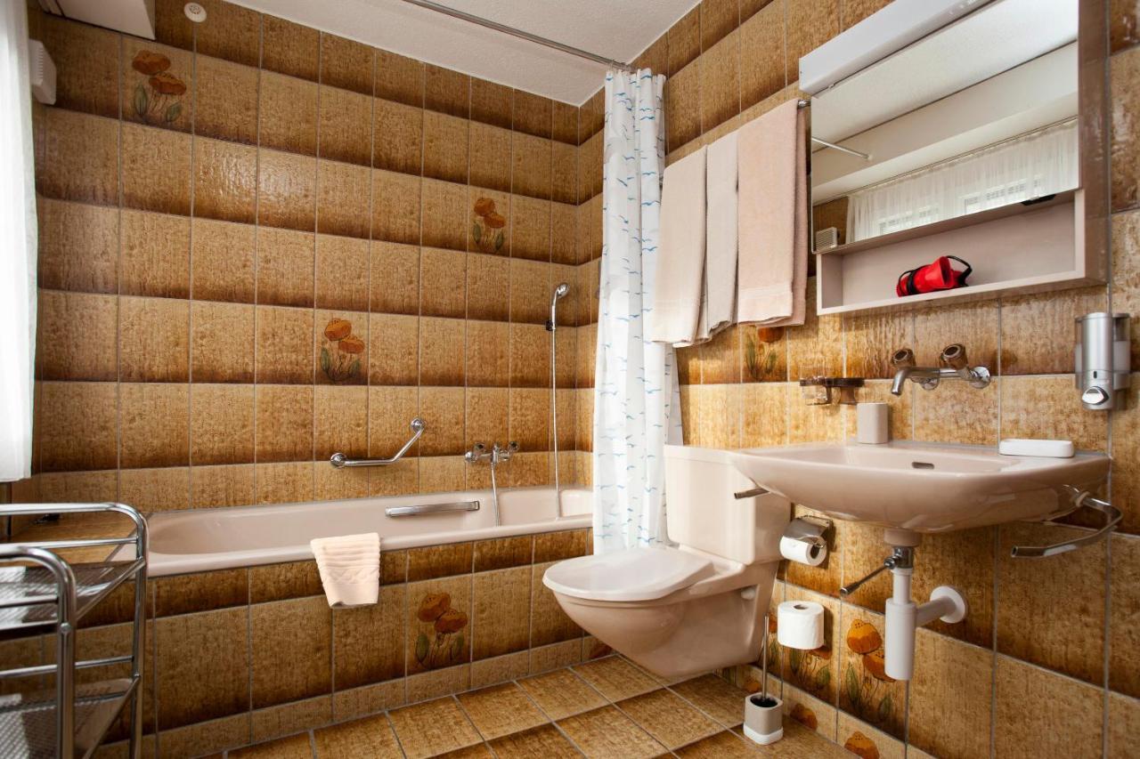Hotel Zur Au デリコン エクステリア 写真