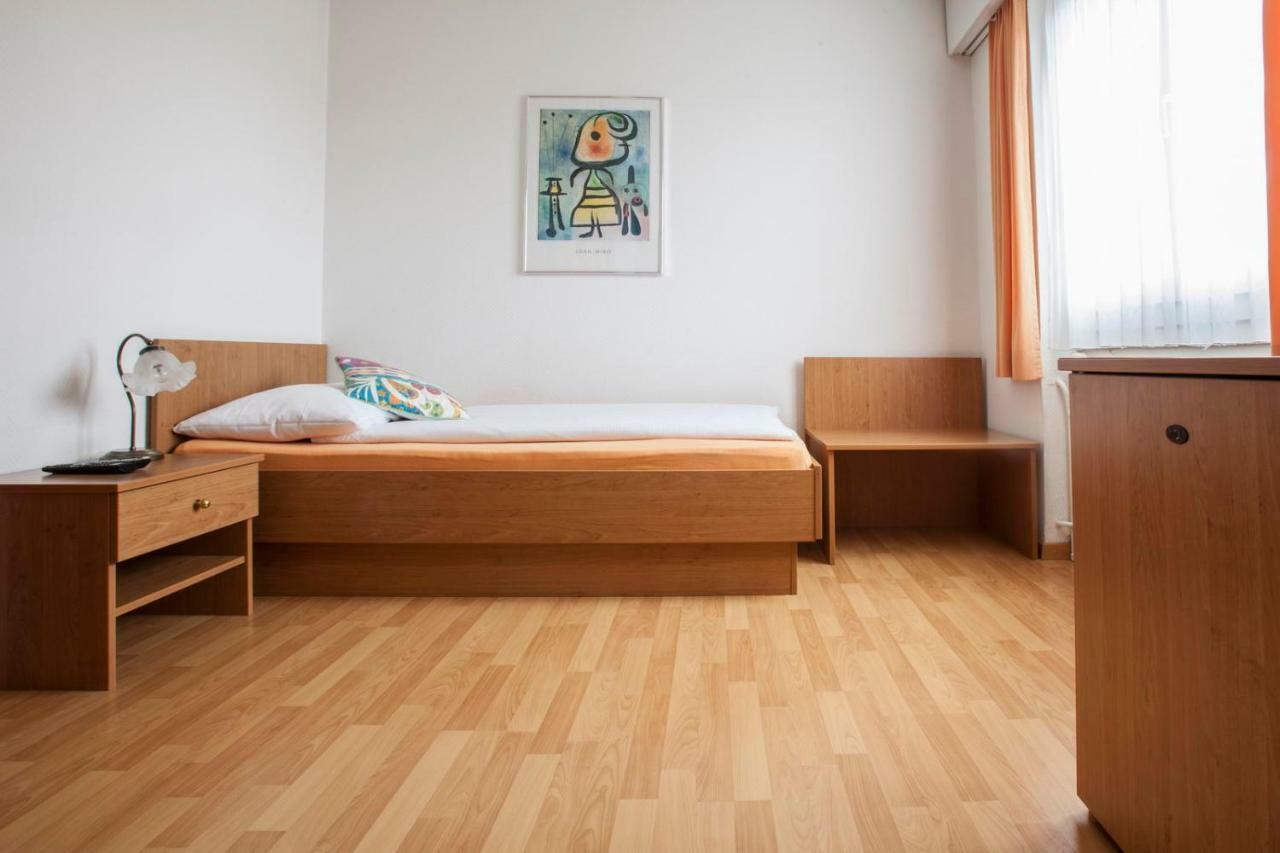 Hotel Zur Au デリコン エクステリア 写真