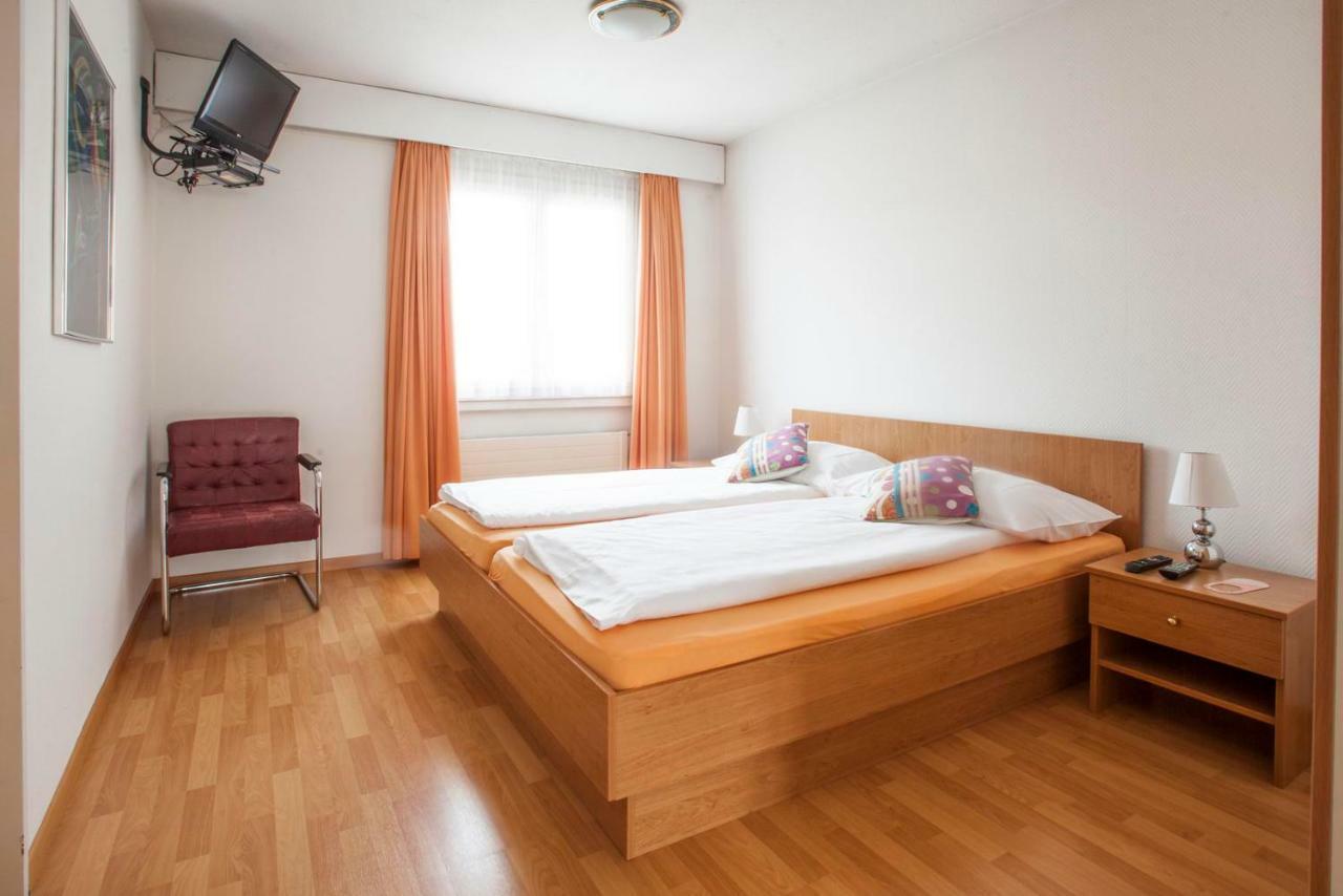 Hotel Zur Au デリコン エクステリア 写真
